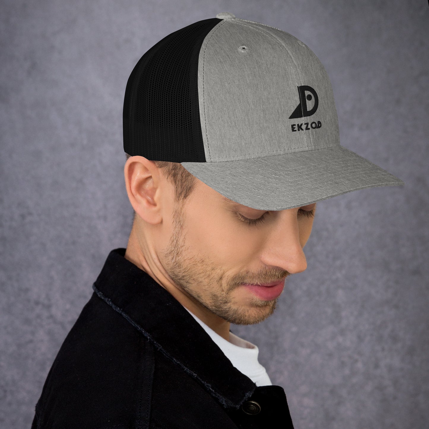 Casquette Trucker brodée (gris)