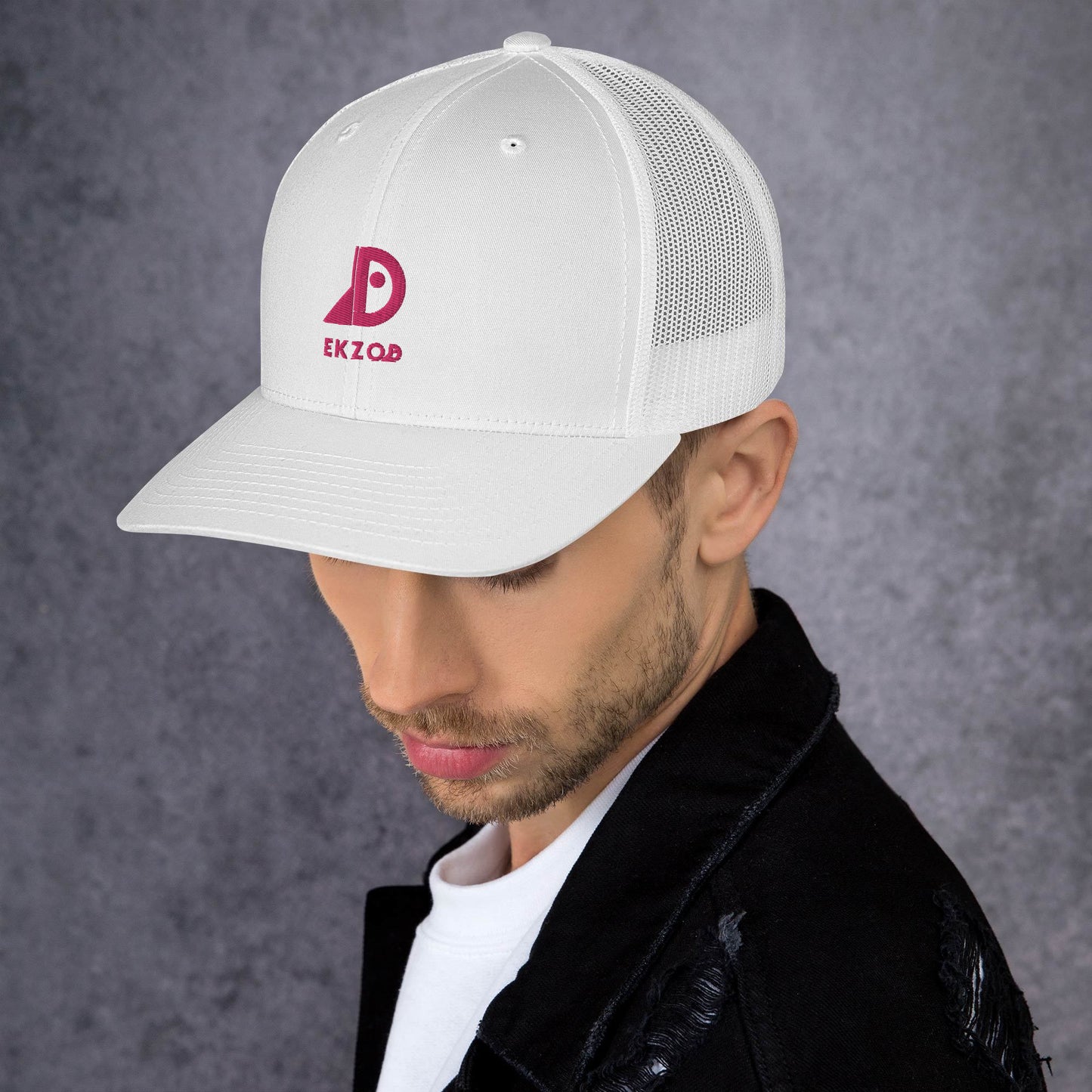 Casquette Trucker brodée (blanc rose)