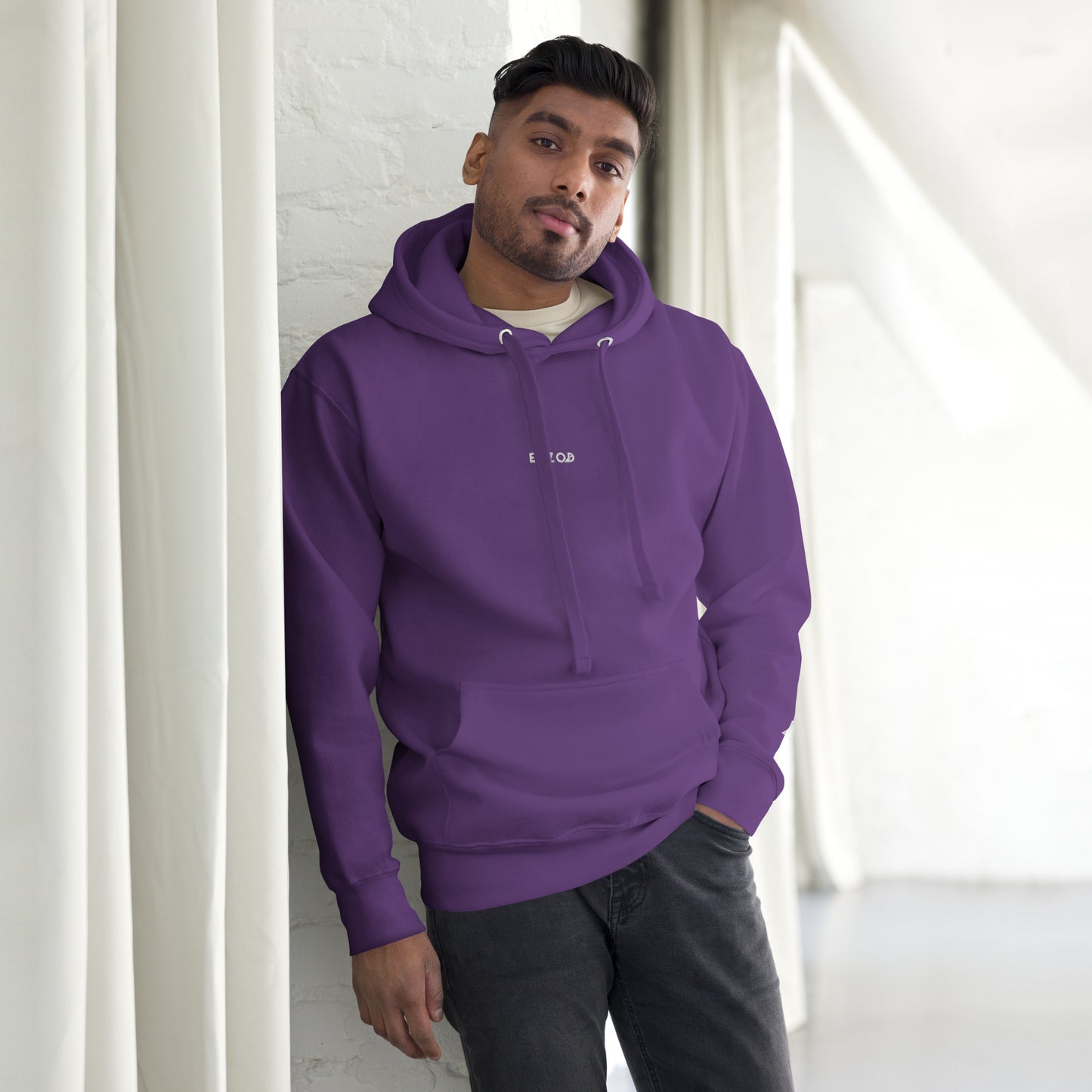 Hoodie Océan brodé premium (violet unisexe)